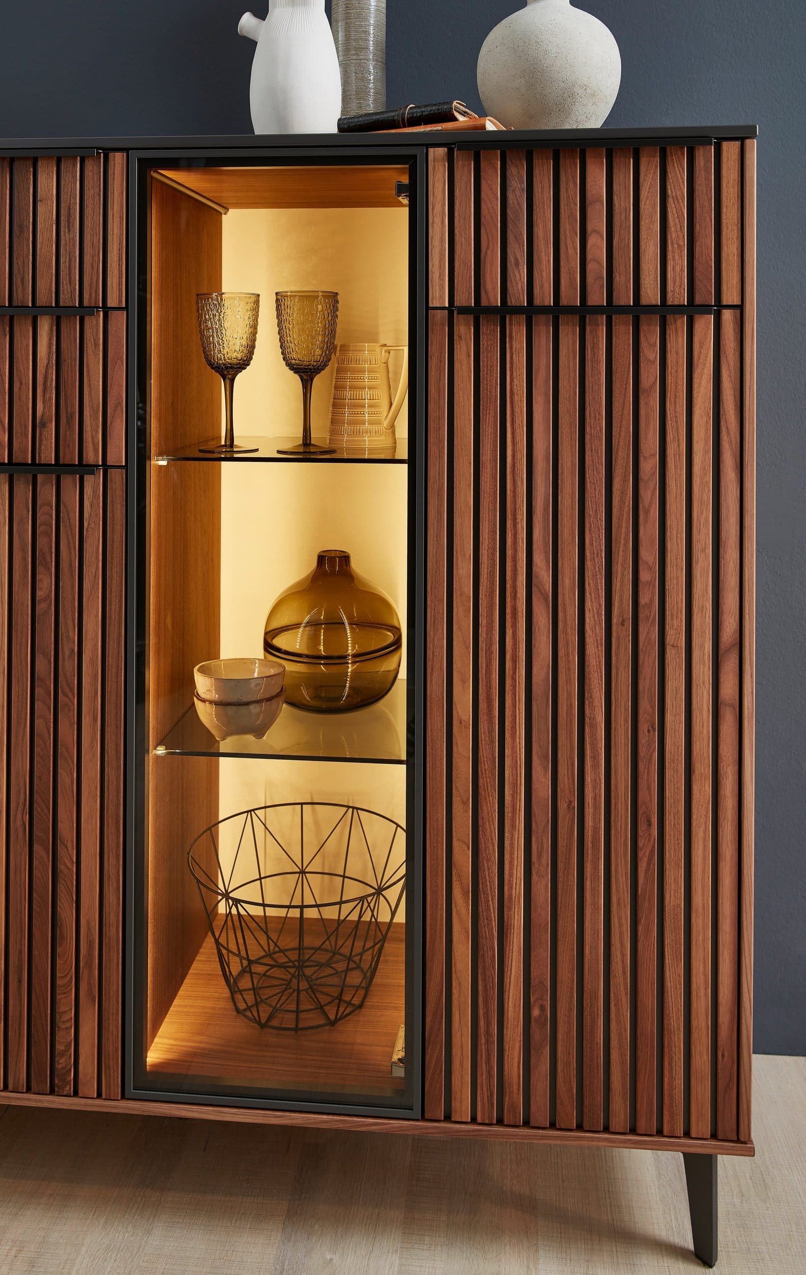 bild von Highboard in Lamellenoptik
