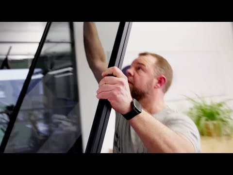 Studio Linie mit festehenden Elementen Montagevideo